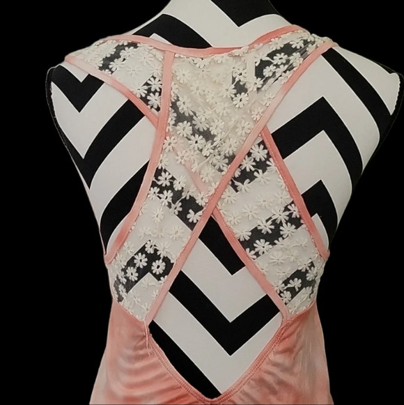 LA Breeze Tank Top - Picture 4 of 6